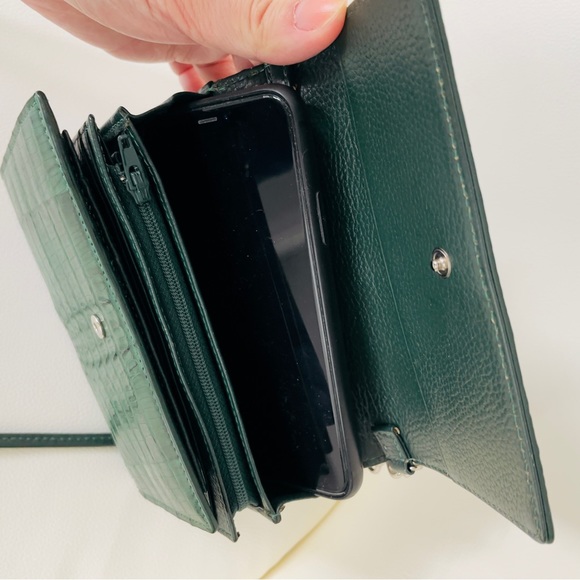 Handmade Corc Leather Crossbody Bag - Picture 12 of 13